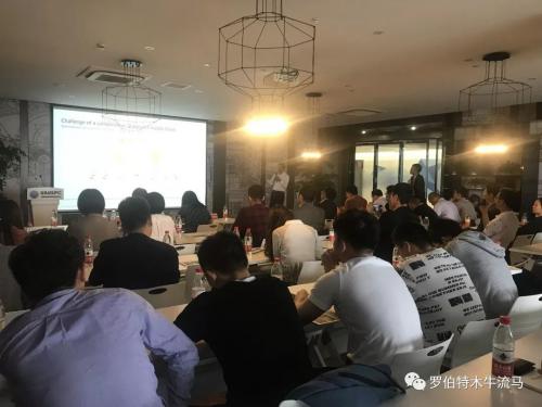 自动牵引车系统汽车行业解决方案 - 木牛流马客户和市场发展部总经理张锋