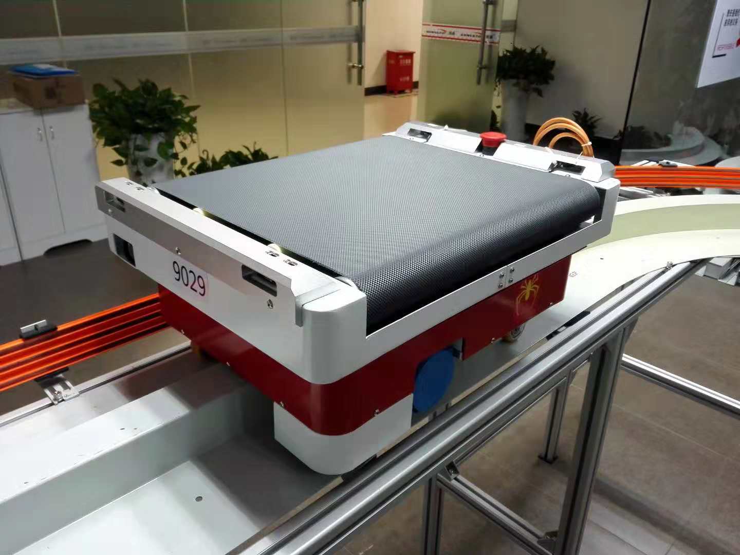 智能动车轨道机器人分拣系统