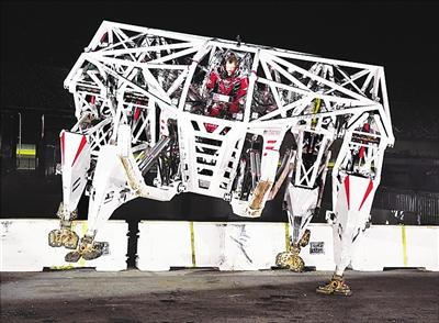 多款新型机器人 亮相亚马逊全球人工智能会议