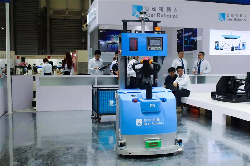 现场直击|仙知机器人实力亮相AMTS，精彩呈现汽车智能产线物流解决方案