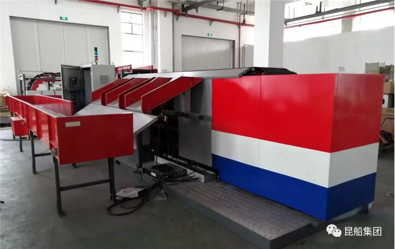 ​昆船物流参展直线交叉带分拣机整装待发