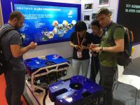 “蓝鲸”水下机器人引围观 消防救援开启无人救援时代