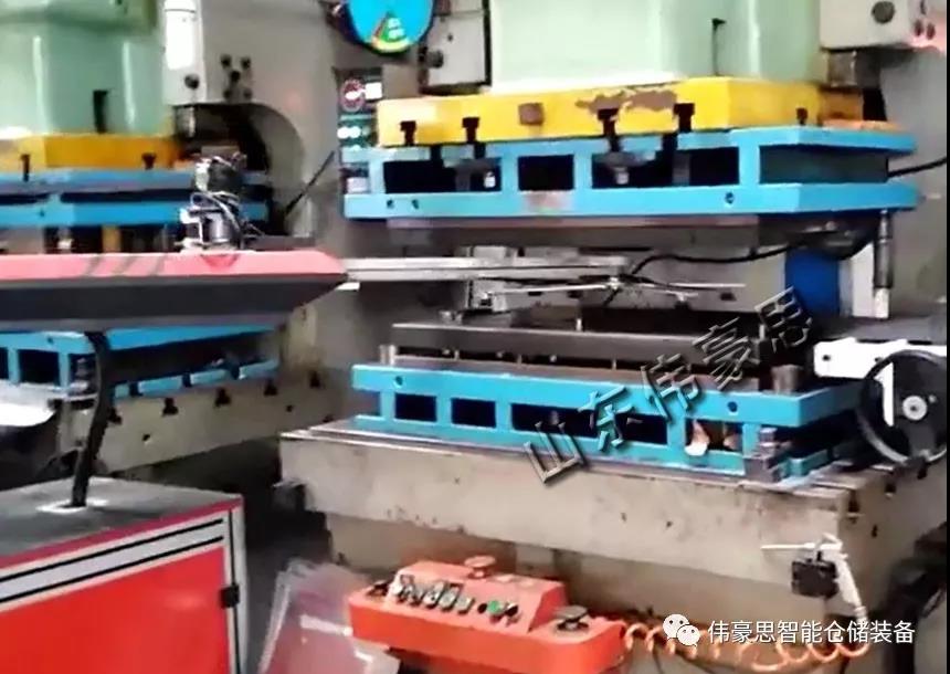 全自动上下料机械手、自动搬运机器人厂家