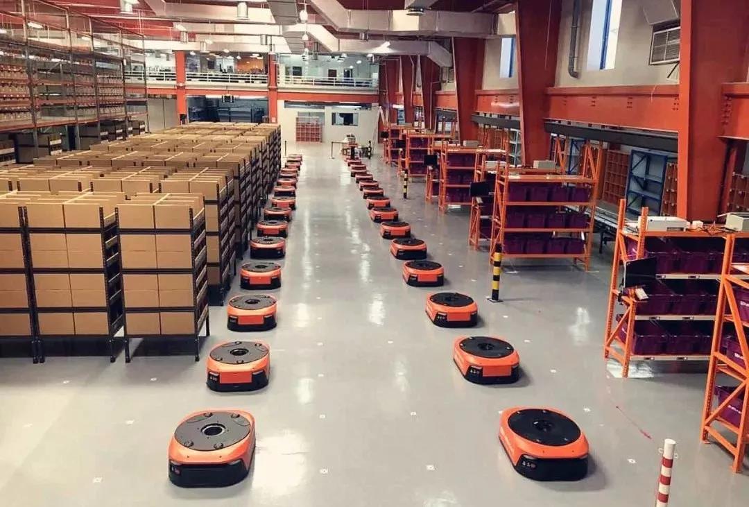 【直击迪拜】Quicktron中东首个机器人物流中心正式上线，目标24小时必达！