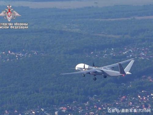 继“猎人”后，俄罗斯再发新式重型无人机首飞视频