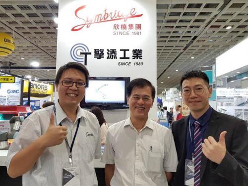 智慧工厂商机大 擎添AGV无人车携欣桥机械手臂抢市场