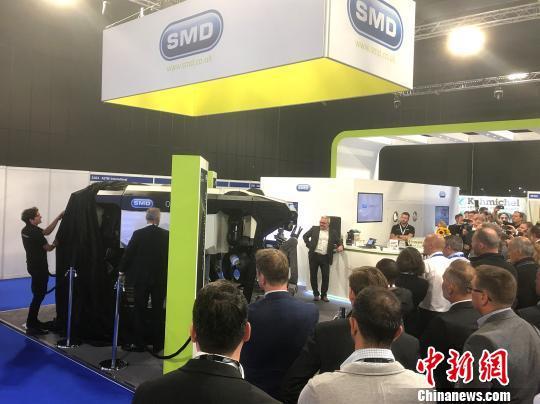 中英联合研发6000米作业级深海“大力士” 能提4吨重物