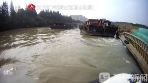 创新执法模式 江阴海事局启用无人机协助巡航