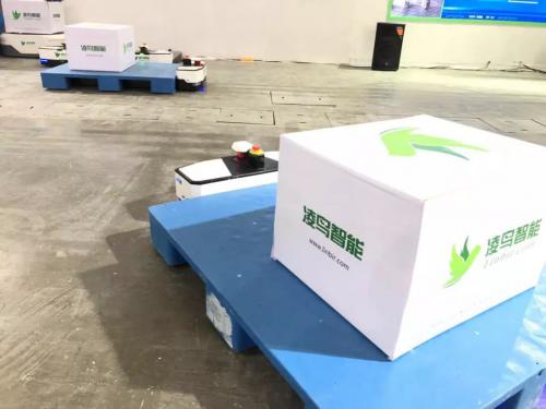 AGV无人叉车和人工叉车价格相差几倍，原来关键是根据这些