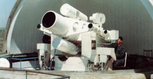 我国自行研制的第一台水下机器人