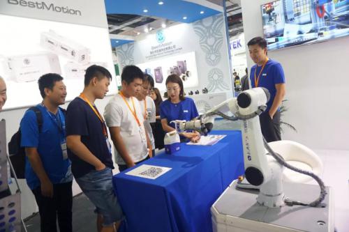 圆满结束，蓝胖子机器人工博会首秀精彩回顾！