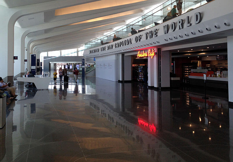 美国堪萨斯州获得授权 积极探索无人机在机场的应用