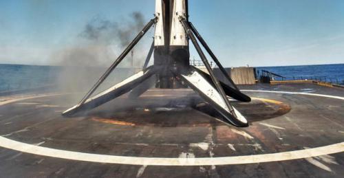 马斯克：SpaceX在建第三艘无人机着陆船，或用于回收星际飞行器