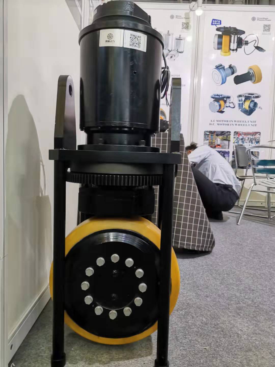 凤凰动力聚专注AGV驱动系统总成15年的功力，亮相亚洲物流展