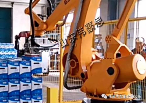 装箱码垛机器人集成在生产线中是如何工作的