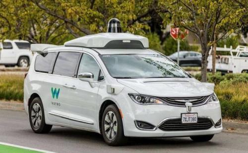 Waymo完全无人驾驶出租车上路 车上无安全员
