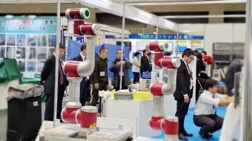 JAKA节卡机器人海外参展，现场人气火爆