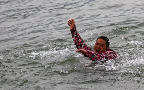三峡库区上演“沙场秋点兵” 水下机器人等高新设备首次集中应用