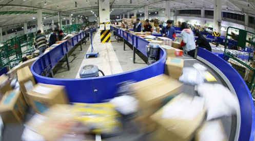 有了意欧斯AGV叉车，我们物流人不惧挑战！