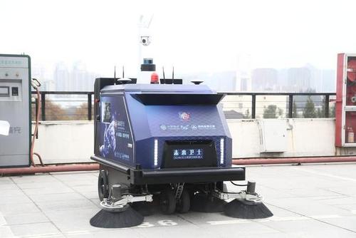 杭州智能清扫机器人上线 工作量相当于六个环卫工人