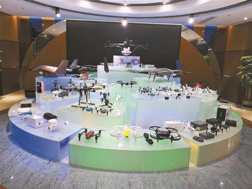 高巨创新：打造无人机“梦工厂”