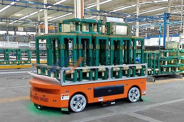 智能AGV小车 机器人 在浪潮感受智能工厂