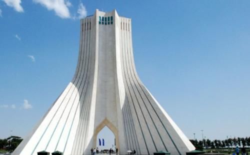 伊朗国产无人机测试完成，每小时1000公里，林肯号航母压力大