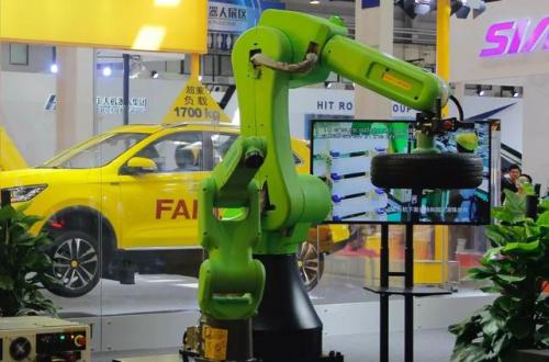 从“机器换人”到“人机协作”，机器人行业发生了些什么？