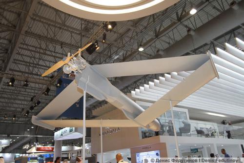 迪拜航展多款无人机亮相 国产无人机亮眼