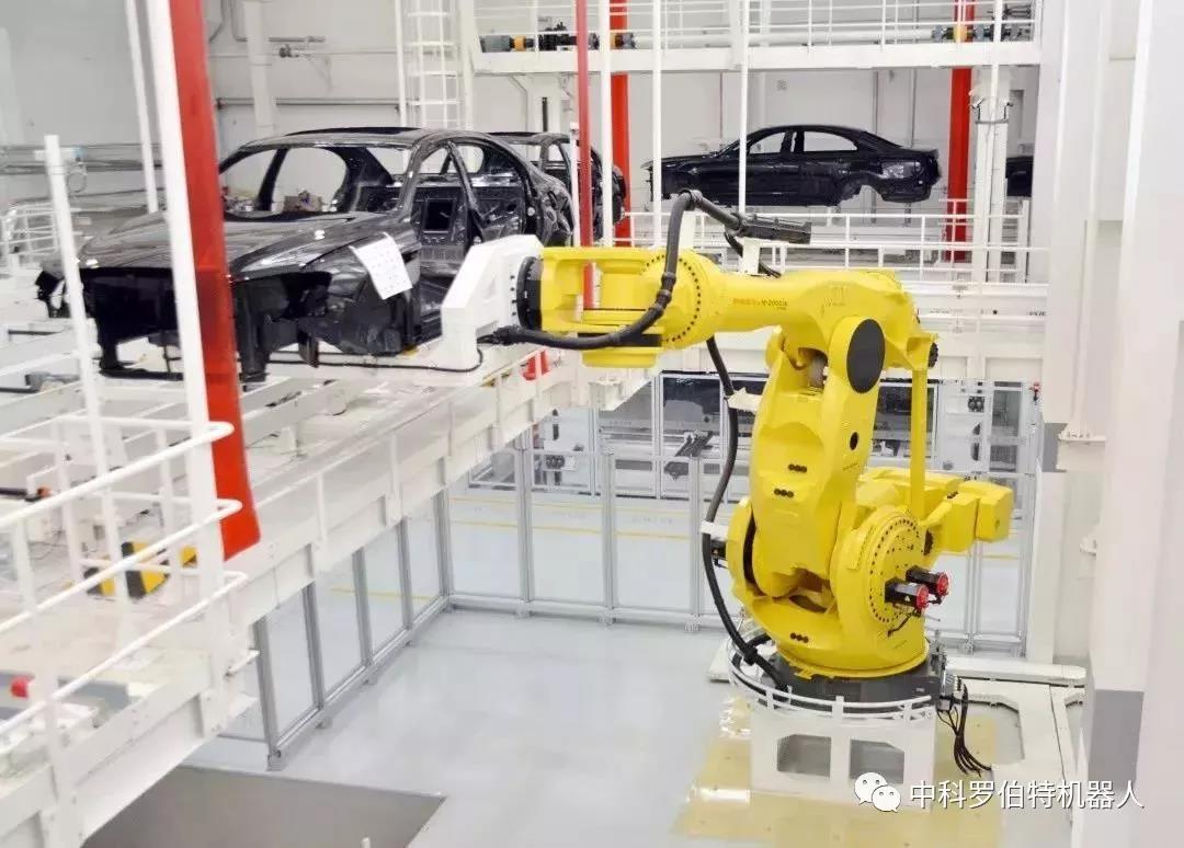 你害怕了吗？1台码垛机器人可替代4位工人 机器换人时代来临