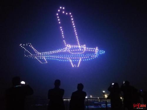 夜空中最亮的星！500架无人机编队表演，酷炫来袭……