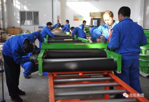 机械公司机场皮带机类设备装配流水线初步搭建完成