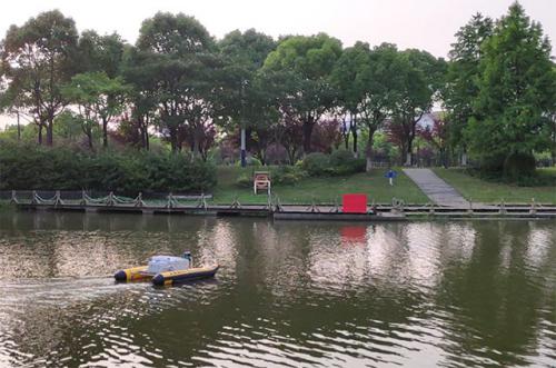 上海海事大学设计的无人船自主靠泊有哪些技术亮点？