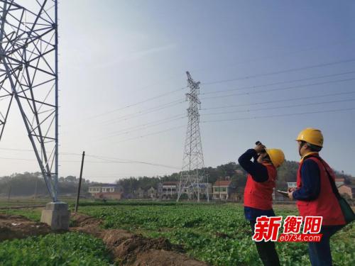 国网衡阳输电检修公司利用无人机开展新建线路验收 