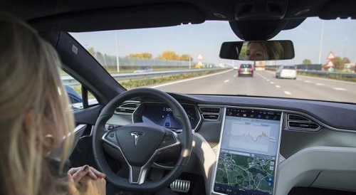 无人车的决策系统是怎么样的，无人车和人类驾驶有哪些区别？