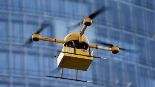 无人机，快递小哥的新竞争对手