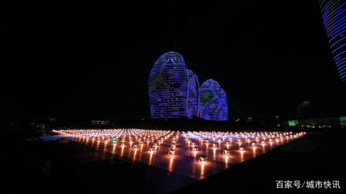 500架无人机点亮凤城夜空，花博园里年味浓