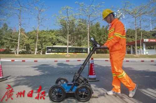 无人机、探地雷达……春运道路养护用上“黑科技” 