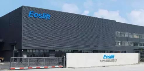 意欧斯AGV工业机器人开启智能仓储新时代