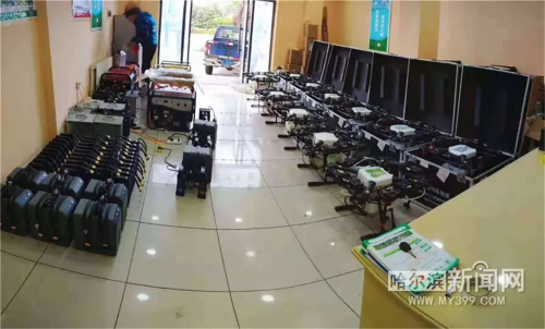 庄稼汉们不仅“能抖”更“会飞”，挣的都是“科技钱”