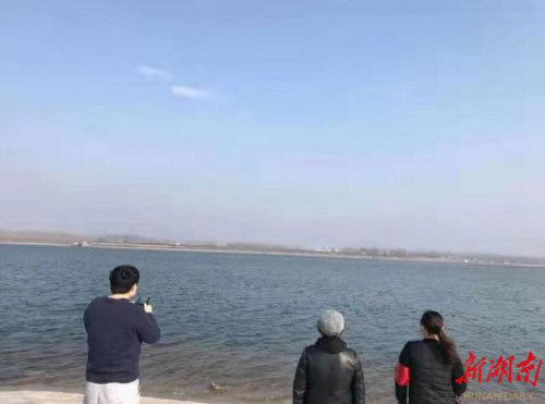 无人机送药过长江