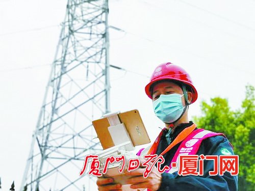 ​厦门：无人机变身“小喇叭” 边巡线路边宣传