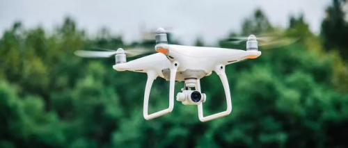 无人机“战疫”！空中消毒无死角，巡逻喊你戴口罩，这波操作超赞