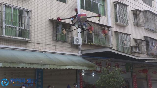 垫江：无人机宣传防疫 入耳更入心