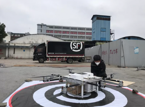顺丰无人机武汉首航 打通医疗物资运送空中通道