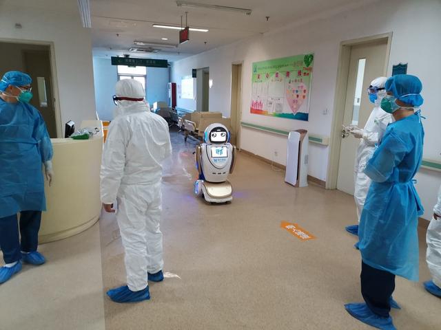 青岛高新区：机器人战“役”记