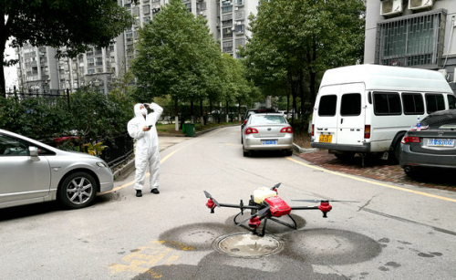 无人机上阵抗“疫”当起“消毒员”