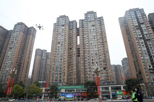 疫情来袭 无人机化身战“疫”奇兵