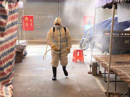 智能清洁机器人加入天合光能抗疫前线