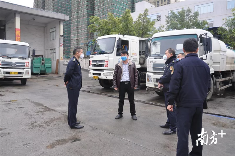 天上“无人机”，地面“网格化”！清新城综局：疫情防控和城市管理“两手抓”